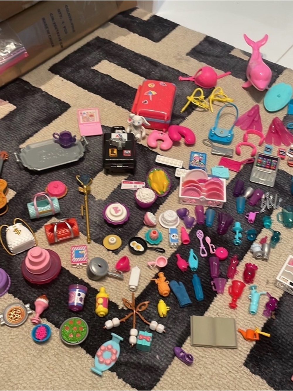 Barbie Accessories galore! - Picture 2 of 6